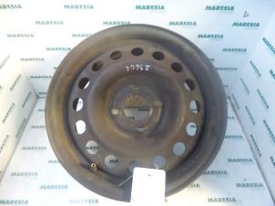 Gebruikte Velg Renault Megane Break/Grandtour (KA) 1.9D Prijs € 15,00 Margeregeling aangeboden door Maresia Parts
