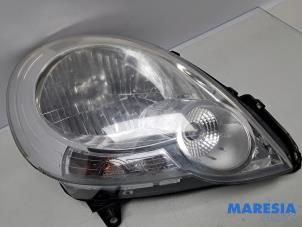 Gebruikte Rechter Koplamp Renault Kangoo Express (FW) 1.5 dCi 75 Prijs € 90,75 Inclusief btw aangeboden door Maresia Parts