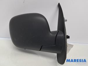 Gebruikte Buitenspiegel rechts Renault Kangoo Express (FW) 1.5 dCi 75 Prijs € 72,60 Inclusief btw aangeboden door Maresia Parts