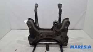 Gebruikte Subframe Renault Trafic (1FL/2FL/3FL/4FL) 2.0 dCi 16V 120 Prijs € 90,75 Inclusief btw aangeboden door Maresia Parts