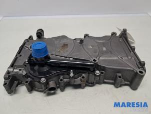 Gebruikte Distributiedeksel Fiat Panda/Pandina (312) 0.9 TwinAir Turbo 85 Prijs € 50,00 Margeregeling aangeboden door Maresia Parts