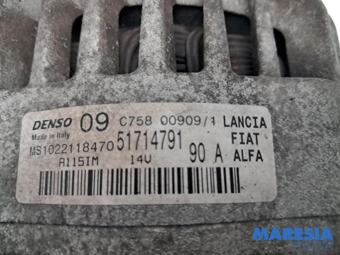 Dynamo van een Fiat 500 (312) 1.2 2009