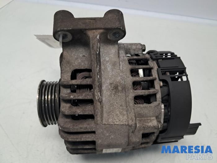 Dynamo van een Fiat 500 (312) 1.2 2009