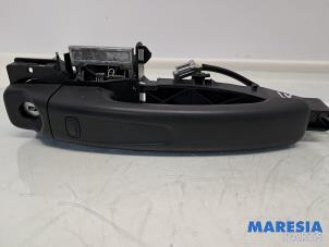 Gebruikte Deurgreep 2Deurs links Fiat Talento 2.0 EcoJet BiTurbo 170 Prijs € 42,35 Inclusief btw aangeboden door Maresia Parts