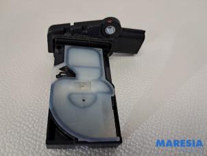 Gebruikte Luchthoeveelheidsmeter Fiat Talento 2.0 EcoJet BiTurbo 170 Prijs € 60,50 Inclusief btw aangeboden door Maresia Parts