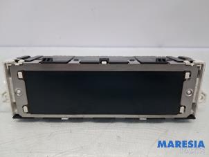 Gebruikte Display Interieur Peugeot 207 CC (WB) 1.6 16V Prijs € 34,99 Margeregeling aangeboden door Maresia Parts