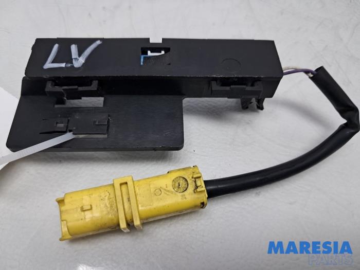 Gebruikte TPMS systeem Peugeot 207 CC (WB) 1.6 16V Prijs € 10,00 Margeregeling aangeboden door Maresia Parts