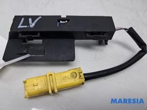 Gebruikte TPMS systeem Peugeot 207 CC (WB) 1.6 16V Prijs € 10,00 Margeregeling aangeboden door Maresia Parts