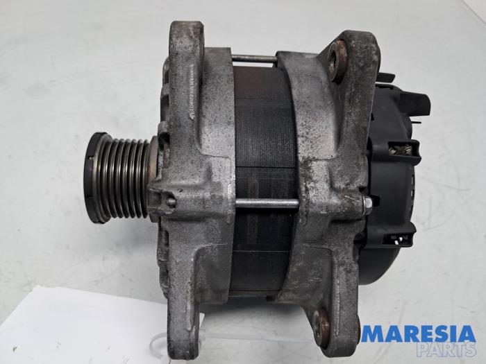 Gebruikte Dynamo Renault Trafic (1FL/2FL/3FL/4FL) 2.0 dCi 16V 120 Prijs € 96,74 Inclusief btw aangeboden door Maresia Parts