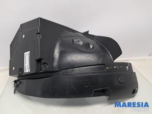 Gebruikte Modderkuip Renault Trafic (1FL/2FL/3FL/4FL) 2.0 dCi 16V 120 Prijs € 30,25 Inclusief btw aangeboden door Maresia Parts