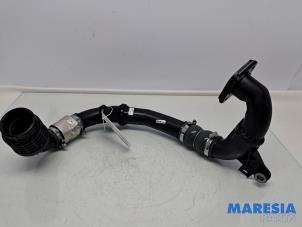 Gebruikte Intercooler Buis Renault Trafic (1FL/2FL/3FL/4FL) 2.0 dCi 16V 120 Prijs € 200,00 Inclusief btw aangeboden door Maresia Parts