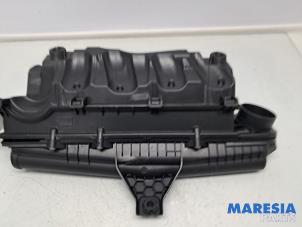 Gebruikte Luchtfilterhuis Peugeot 207 CC (WB) 1.6 16V Prijs € 25,00 Margeregeling aangeboden door Maresia Parts