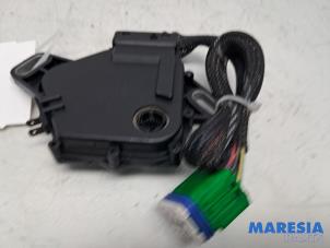 Gebruikte Standenschakelaar automaatbak Citroen C3 (SC) 1.6 16V VTi 120 Prijs € 75,00 Margeregeling aangeboden door Maresia Parts