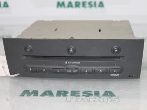 Gebruikte CD Wisselaar Renault Megane II CC (EM) 1.9 dCi 120 Prijs € 131,25 Margeregeling aangeboden door Maresia Parts