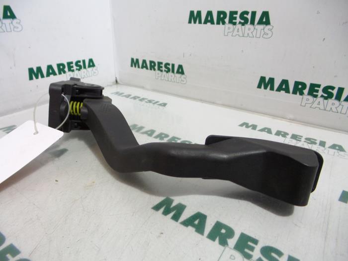 Gebruikte Sensor Gaspedaalpositie Peugeot 307 (3A/C/D) 2.0 HDi 110 FAP Prijs € 30,00 Margeregeling aangeboden door Maresia Parts
