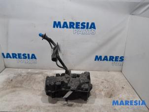 Gebruikte Adblue tank Alfa Romeo Stelvio (949) 2.2d 16V 210 Q4 Prijs € 446,25 Margeregeling aangeboden door Maresia Parts