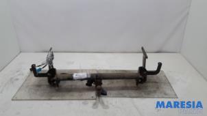 Gebruikte Trekhaak Opel Vivaro 2.0 CDTI 122 Prijs € 302,50 Inclusief btw aangeboden door Maresia Parts