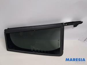 Gebruikte Ruit Driehoek rechts-achter Citroen C4 Grand Picasso (3A) 1.6 16V THP 165 Prijs € 35,00 Margeregeling aangeboden door Maresia Parts