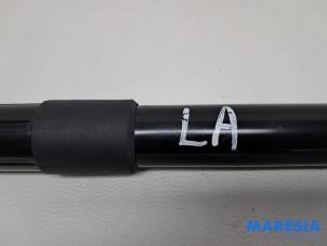 Gebruikte Kofferdekseldemper links-achter Citroen C4 Grand Picasso (3A) 1.6 16V THP 165 Prijs € 99,99 Margeregeling aangeboden door Maresia Parts