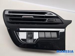 Gebruikte Luchtrooster Dashboard Citroen C4 Grand Picasso (3A) 1.6 16V THP 165 Prijs € 35,00 Margeregeling aangeboden door Maresia Parts