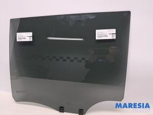 Gebruikte Deurruit 4Deurs links-achter Citroen C4 Grand Picasso (3A) 1.6 16V THP 165 Prijs € 30,00 Margeregeling aangeboden door Maresia Parts