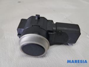 Gebruikte Dode hoek sensor Opel Vivaro 2.0 CDTI 122 Prijs € 30,24 Inclusief btw aangeboden door Maresia Parts