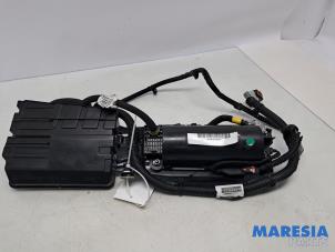 Gebruikte Start/Stop computer Opel Vivaro 2.0 CDTI 122 Prijs € 193,60 Inclusief btw aangeboden door Maresia Parts