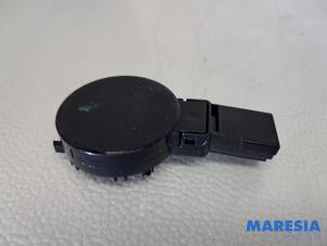 Gebruikte Regensensor Citroen C4 Cactus (0B/0P) 1.2 PureTech 82 12V Prijs € 29,99 Margeregeling aangeboden door Maresia Parts