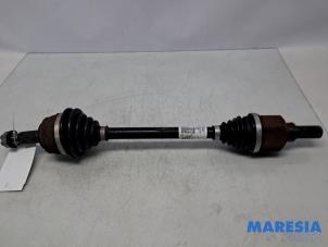 Gebruikte Homokineetas links-voor Citroen C4 Grand Picasso (3A) 1.6 16V THP 165 Prijs € 120,00 Margeregeling aangeboden door Maresia Parts