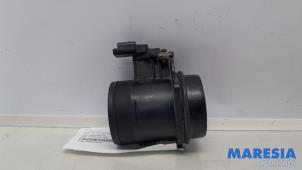 Gebruikte Luchtmassameter Opel Vivaro 2.0 CDTI 122 Prijs € 24,08 Inclusief btw aangeboden door Maresia Parts