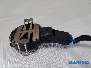 Gebruikte Sensor regen Opel Vivaro 2.0 CDTI 122 Prijs € 30,25 Inclusief btw aangeboden door Maresia Parts