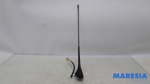 Gebruikte Antenne Peugeot 208 I (CA/CC/CK/CL) 1.2 Vti 12V PureTech 82 Prijs € 15,00 Margeregeling aangeboden door Maresia Parts