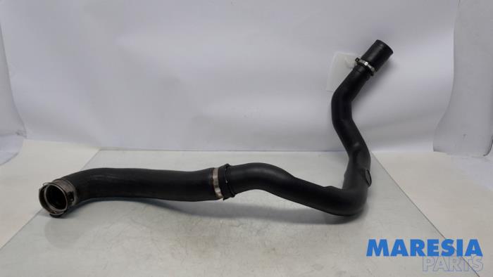 Gebruikte Intercooler Buis Renault Master III (MA/MB/MC/MD/MH/MF/MG/MH) 2.3 dCi 16V Prijs € 78,65 Inclusief btw aangeboden door Maresia Parts