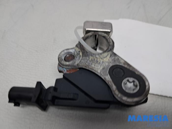 Accu sensor van een Peugeot 108 1.0 12V VVT-i 2020