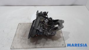 Gebruikte Versnellingsbak Opel Karl 1.0 12V Prijs € 350,00 Margeregeling aangeboden door Maresia Parts