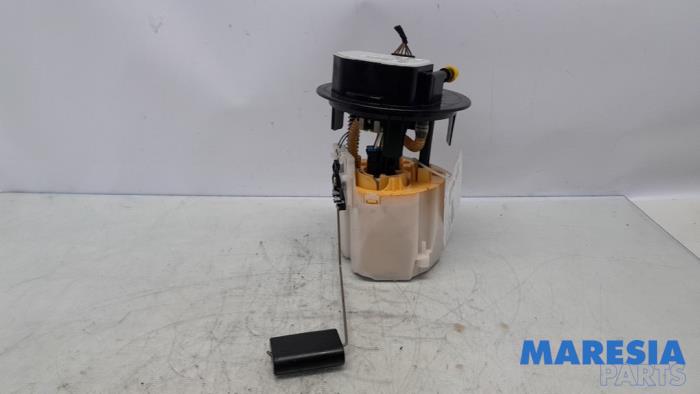 Gebruikte Tank element Pomp Opel Vivaro 2.0 CDTI 122 Prijs € 60,49 Inclusief btw aangeboden door Maresia Parts