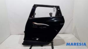 Gebruikte Deur 4Deurs links-achter Renault Clio IV Estate/Grandtour (7R) 0.9 Energy TCE 90 12V Prijs € 249,99 Margeregeling aangeboden door Maresia Parts