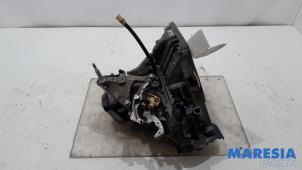 Gebruikte Versnellingsbak Renault Clio IV Estate/Grandtour (7R) 0.9 Energy TCE 90 12V Prijs € 425,00 Margeregeling aangeboden door Maresia Parts