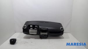 Gebruikte Airbag set + dashboard Renault Clio IV Estate/Grandtour (7R) 0.9 Energy TCE 90 12V Prijs € 299,00 Margeregeling aangeboden door Maresia Parts