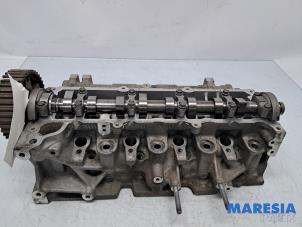 Gebruikte Cilinderkop Renault Clio III (BR/CR) 1.5 dCi 70 Prijs € 350,00 Margeregeling aangeboden door Maresia Parts