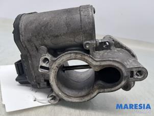 Gebruikte EGR Klep Renault Master III (FV) 2.3 dCi 125 16V FWD Prijs € 48,39 Inclusief btw aangeboden door Maresia Parts