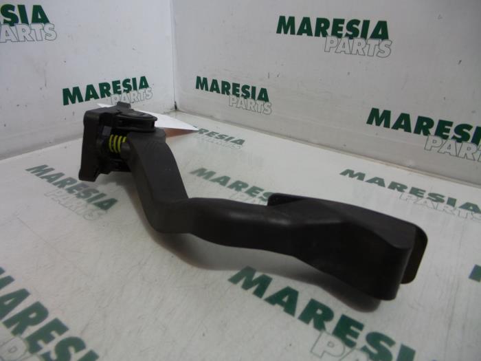 Gebruikte Sensor Gaspedaalpositie Peugeot 307 (3A/C/D) 2.0 HDi 110 FAP Prijs € 30,00 Margeregeling aangeboden door Maresia Parts