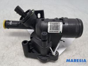 Gebruikte Thermostaathuis Renault Master III (FV) 2.3 dCi 125 16V FWD Prijs € 30,25 Inclusief btw aangeboden door Maresia Parts