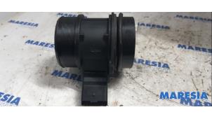 Gebruikte Luchthoeveelheidsmeter Peugeot 307 (3A/C/D) 2.0 HDi 110 FAP Prijs € 35,00 Margeregeling aangeboden door Maresia Parts