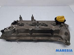 Gebruikte Kleppendeksel Renault Megane III Grandtour (KZ) 1.2 16V TCE 115 Prijs € 55,00 Margeregeling aangeboden door Maresia Parts