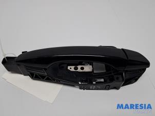 Gebruikte Portiergreep 4Deurs rechts-achter Opel Grandland (X) 1.2 Turbo 12V Prijs € 19,50 Margeregeling aangeboden door Maresia Parts