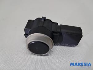 Gebruikte Dode hoek sensor Opel Grandland (X) 1.2 Turbo 12V Prijs € 24,99 Margeregeling aangeboden door Maresia Parts