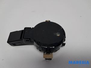 Gebruikte Regensensor Opel Grandland (X) 1.2 Turbo 12V Prijs € 24,20 Margeregeling aangeboden door Maresia Parts