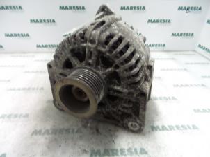 Gebruikte Alternator Renault Megane II CC (EM) 1.9 dCi 120 Prijs € 60,00 Margeregeling aangeboden door Maresia Parts