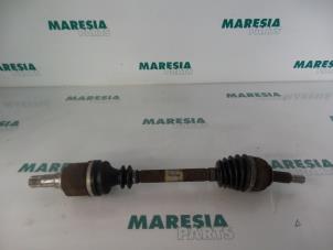 Gebruikte Homokineetas links-voor Renault Megane II CC (EM) 1.9 dCi 120 Prijs € 35,00 Margeregeling aangeboden door Maresia Parts